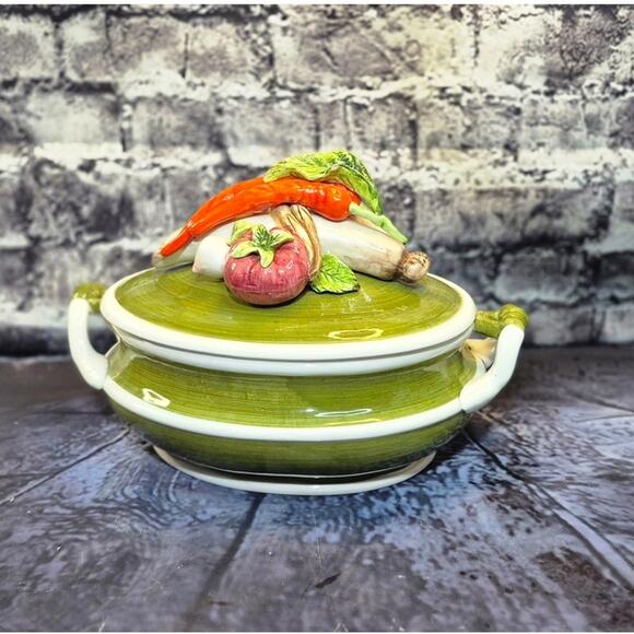 Vintage Soup Tureen Garden Harvest Arnart 5th Ave Handpainted Made in Japan - Picture 2 of 9